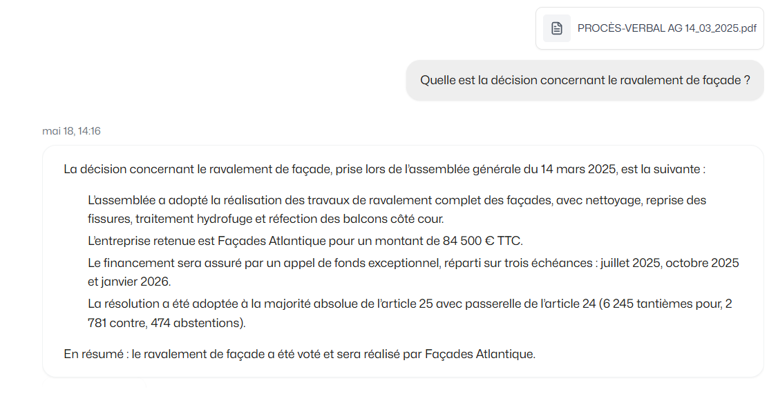 Recherche sémantique dans un procès-verbal de copropriété avec l’Assistant IA Keyzia affichant les décisions votées concernant un ravalement de façade, le montant des travaux et l’entreprise retenue.